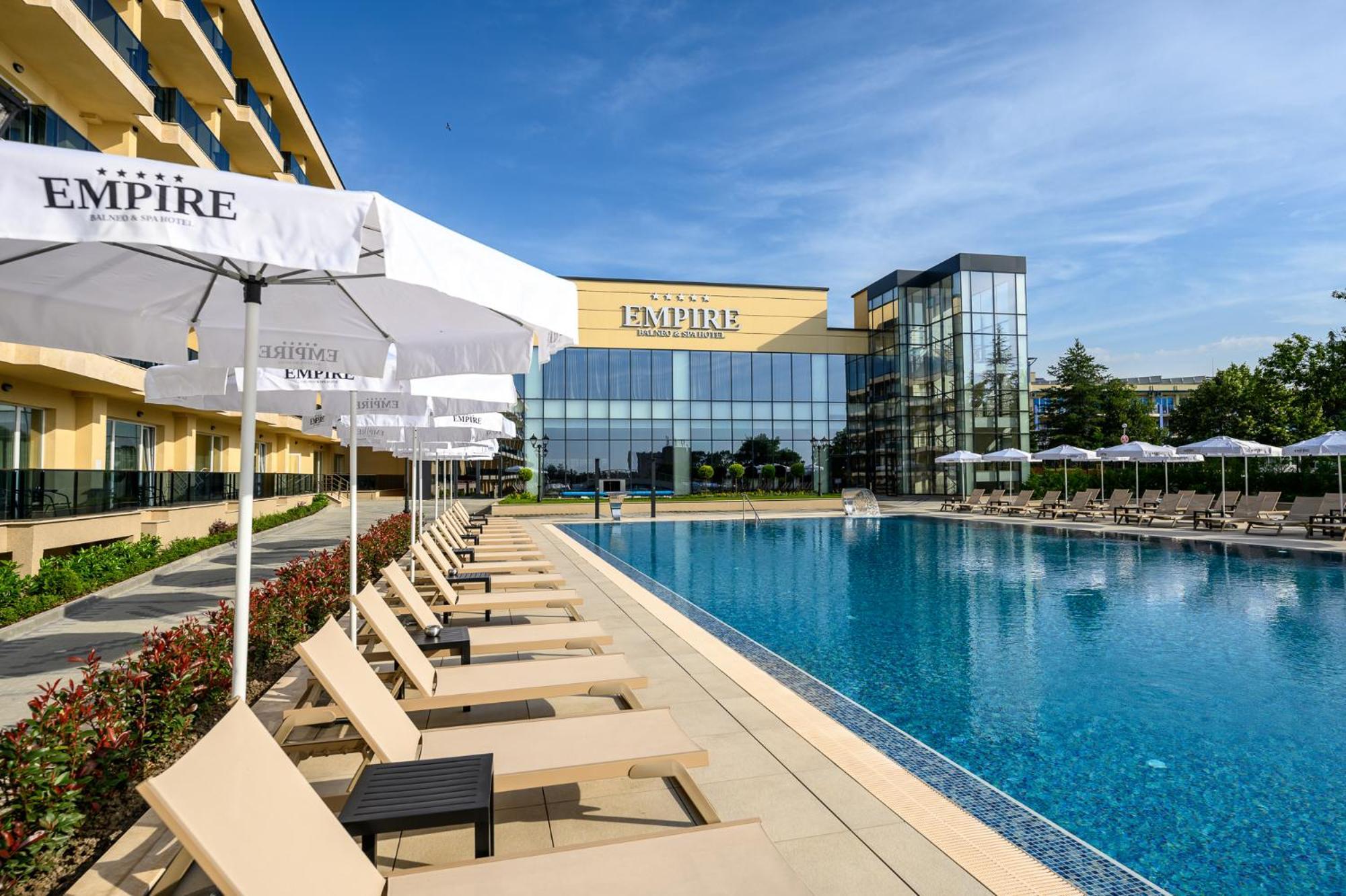 Empire Balneo & Spa Hotel Chissarja Exterior foto