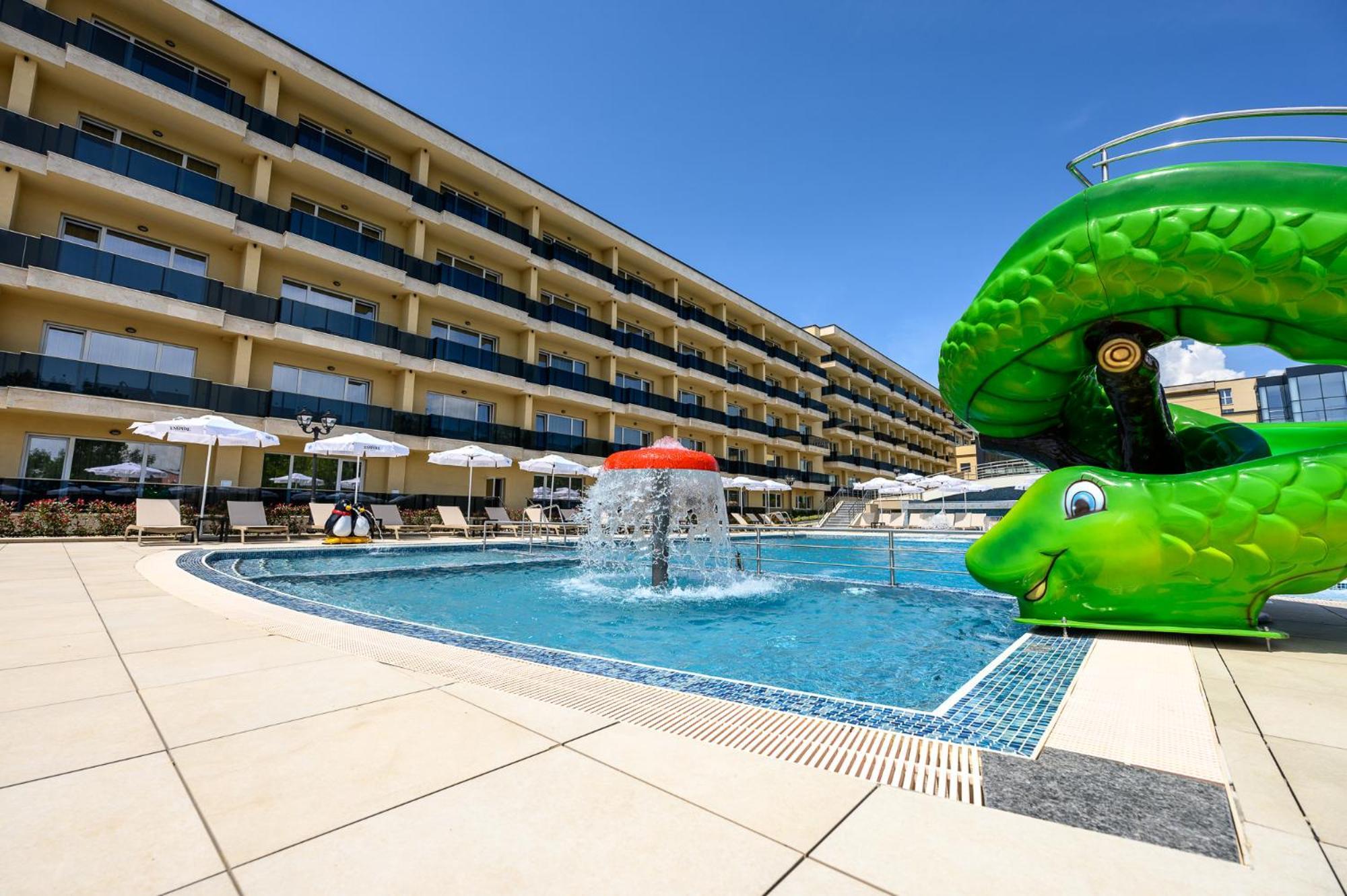 Empire Balneo & Spa Hotel Chissarja Exterior foto